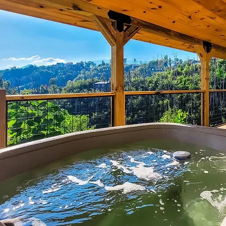 Great Smoky Hideout Villa